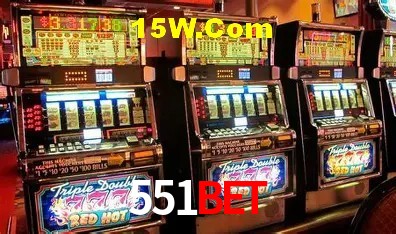 Slots com jackpots e giros grátis na 551Bet